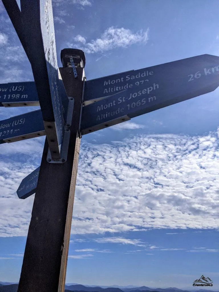 summit pole on mont Gosford