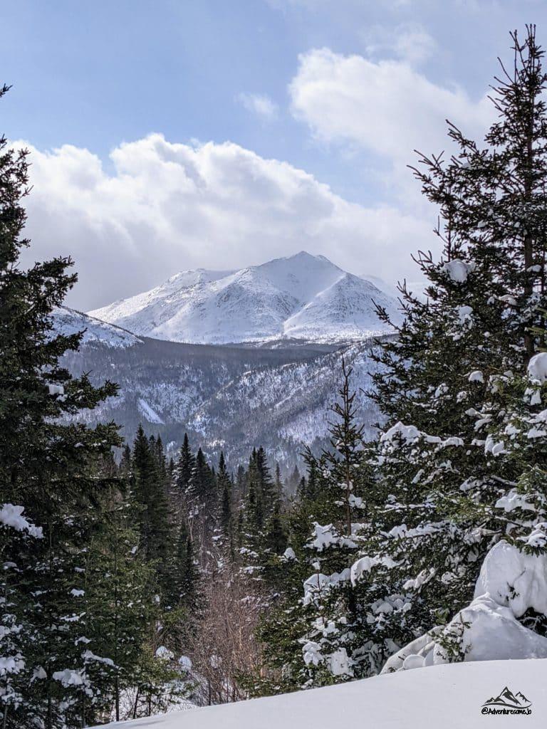 lookout on Les Panaches Trail during a winter hike in Gaspésie