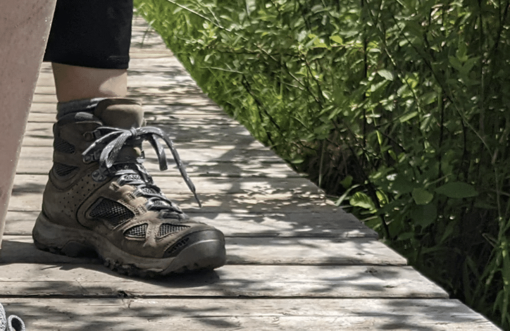 vasque breeze hiking boots