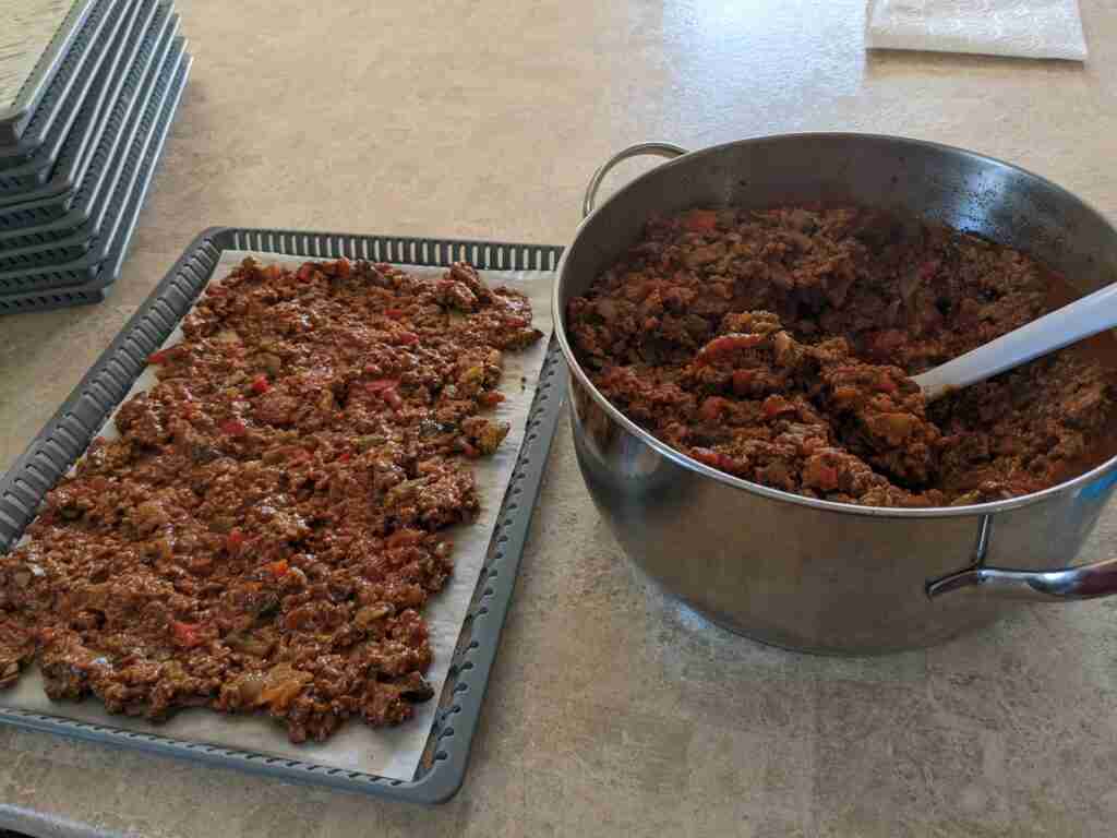 dehydrating an easy backpacking chili recipe