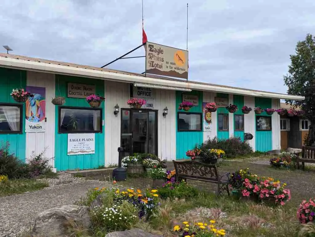 The Eagle Plains hotel on the road to Tuktoyaktuk