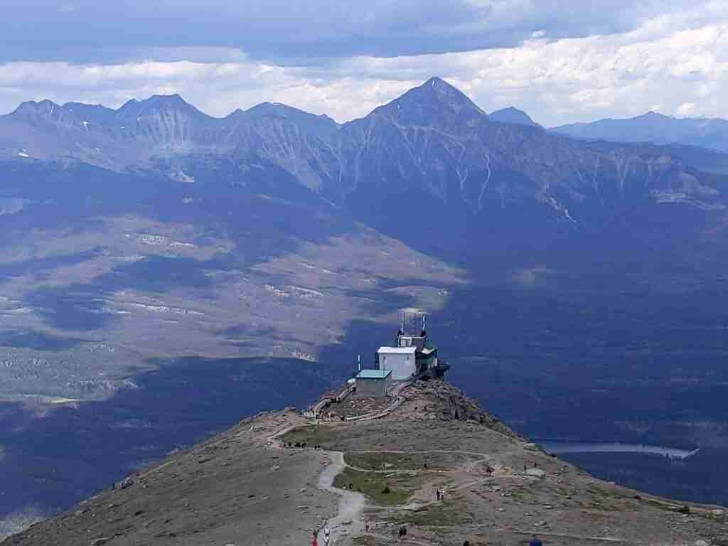 La station de Jasper Skytram et le sentier du sommet de Whistlers
